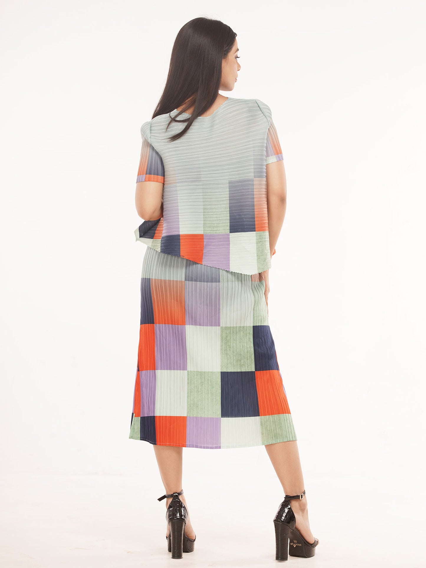 Pleated Multicolour High Neck Short Sleeve